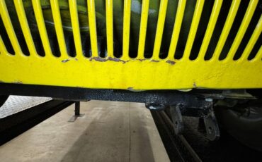 Volkswagen-Super-beetle-1971-Lemon-Yellow-Black-42