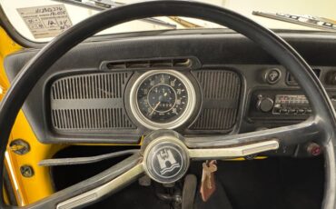 Volkswagen-Super-beetle-1971-Lemon-Yellow-Black-9