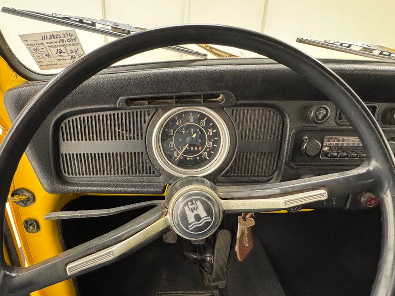 Volkswagen-Super-beetle-1971-Lemon-Yellow-Black-9