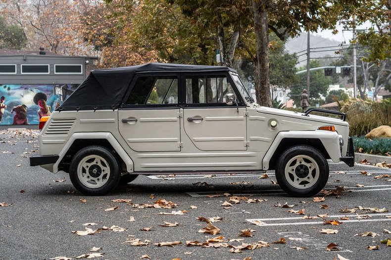 Volkswagen-Thing-1973-White-Black-1