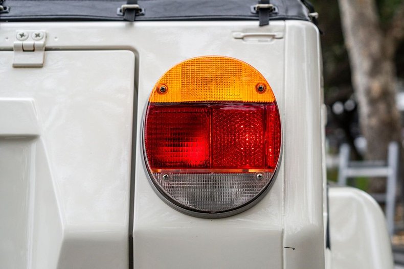 Volkswagen-Thing-1973-White-Black-16