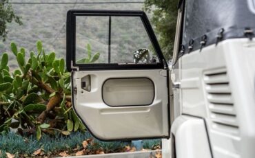 Volkswagen-Thing-1973-White-Black-44