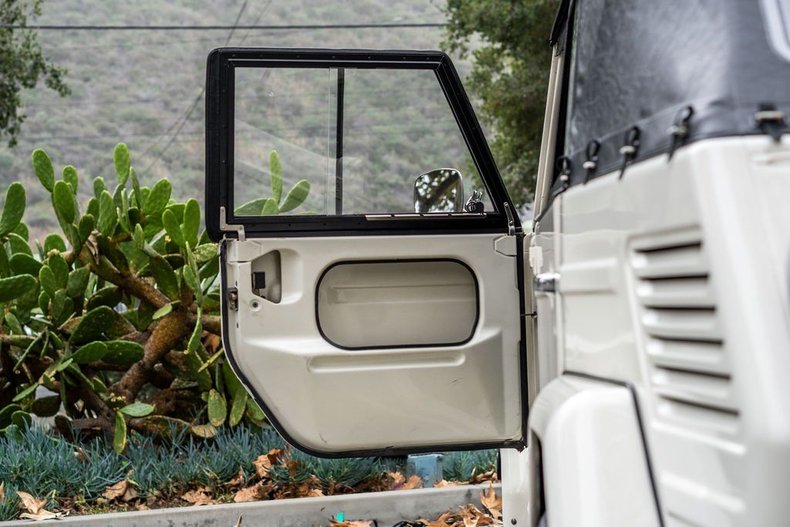 Volkswagen-Thing-1973-White-Black-44