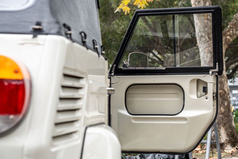 Volkswagen-Thing-1973-White-Black-48