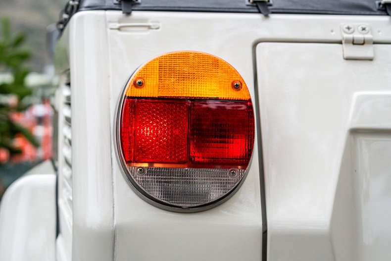 Volkswagen-Thing-1973-White-Black-5