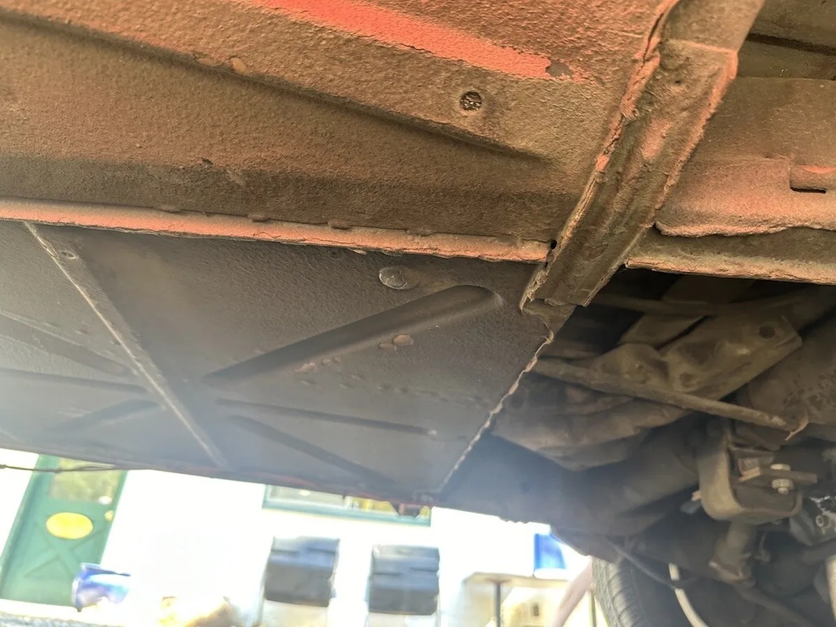 Volkswagen-Transporter-1969-Red-13