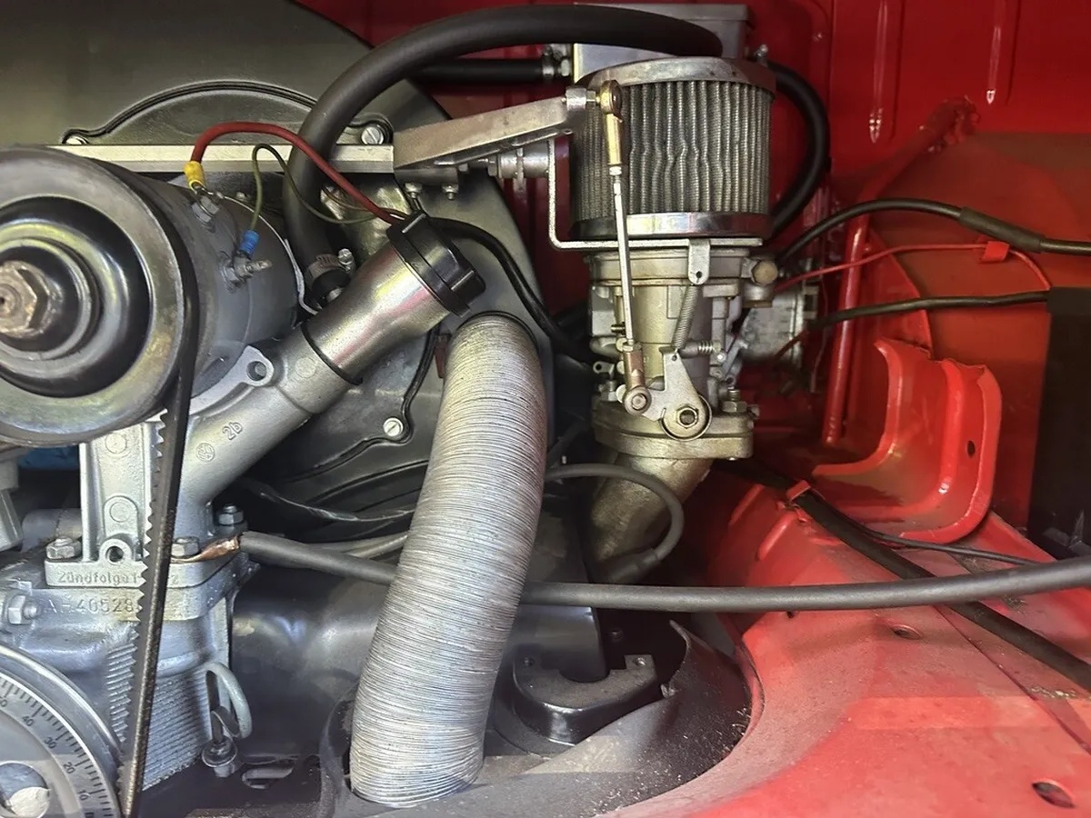 Volkswagen-Transporter-1969-Red-14