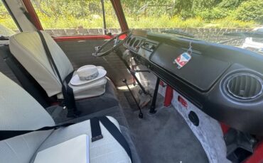 Volkswagen-Transporter-1969-Red-3