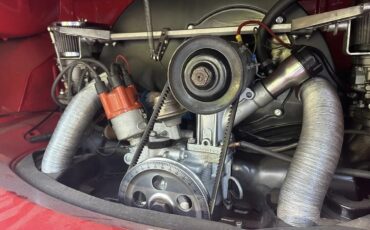 Volkswagen-Transporter-1969-Red-4