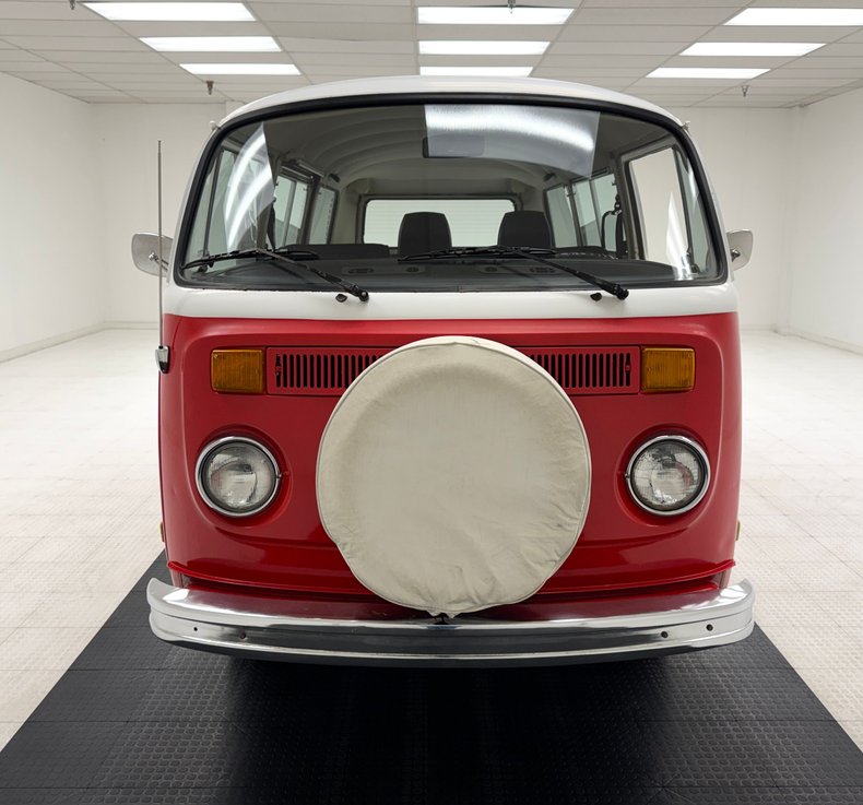 Volkswagen-Type-2-1979-Red-Black-1