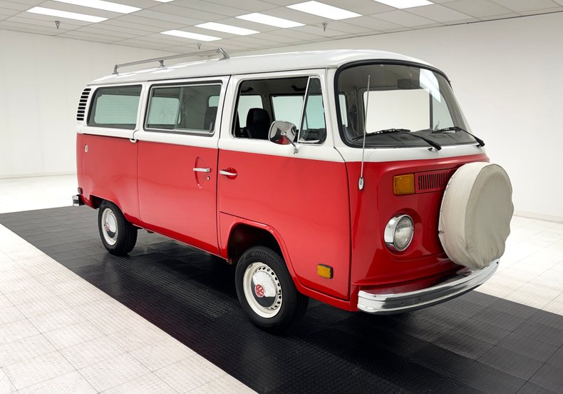 Volkswagen-Type-2-1979-Red-Black-14