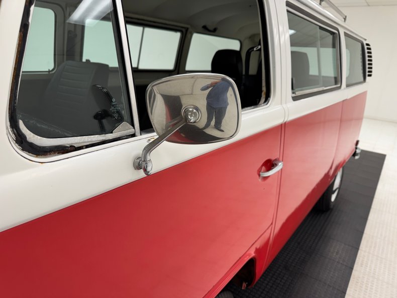 Volkswagen-Type-2-1979-Red-Black-16