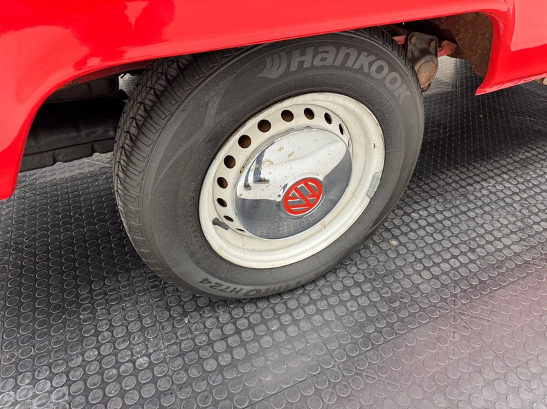Volkswagen-Type-2-1979-Red-Black-20