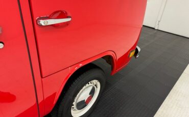 Volkswagen-Type-2-1979-Red-Black-22