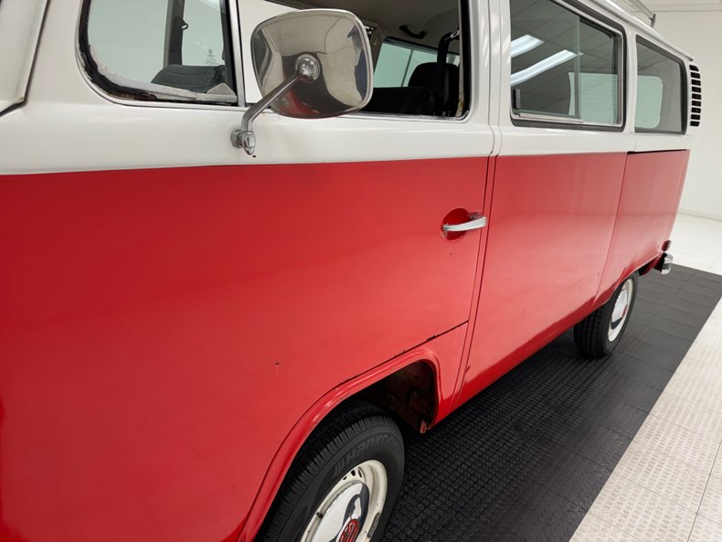 Volkswagen-Type-2-1979-Red-Black-26