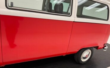 Volkswagen-Type-2-1979-Red-Black-30