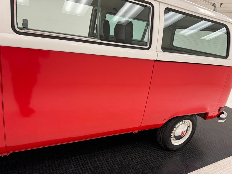 Volkswagen-Type-2-1979-Red-Black-30