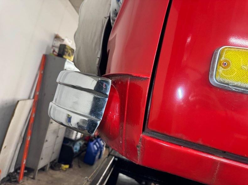 Volkswagen-Type-2-1979-Red-Black-37