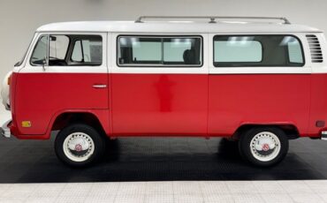 Volkswagen-Type-2-1979-Red-Black