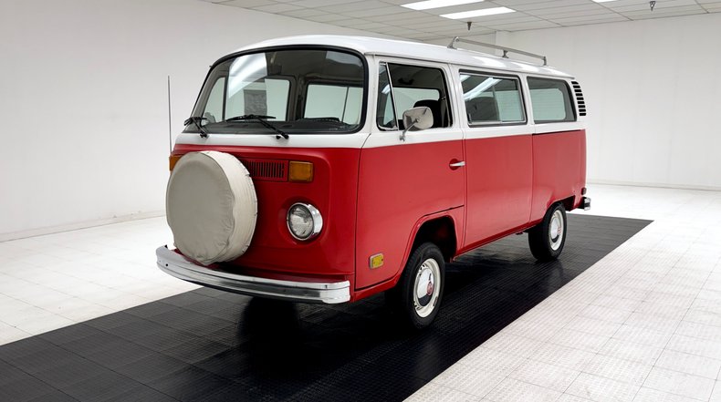 Volkswagen-Type-2-1979-Red-Black-44