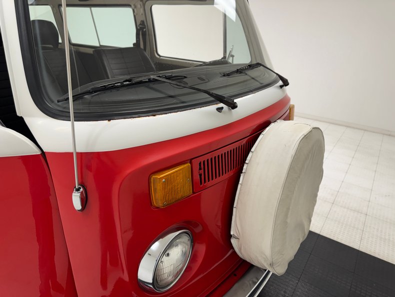 Volkswagen-Type-2-1979-Red-Black-45
