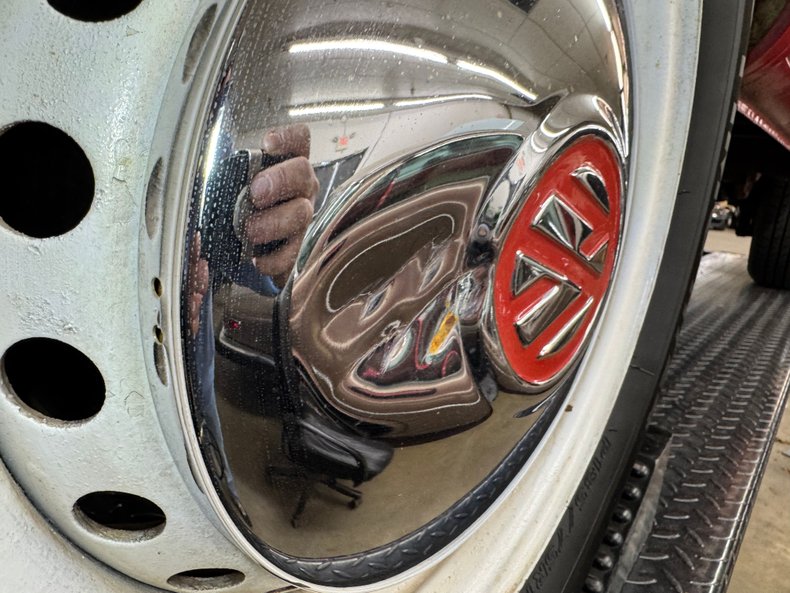 Volkswagen-Type-2-1979-Red-Black-48