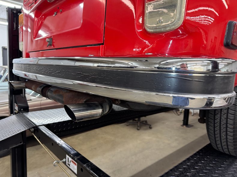 Volkswagen-Type-2-1979-Red-Black-9