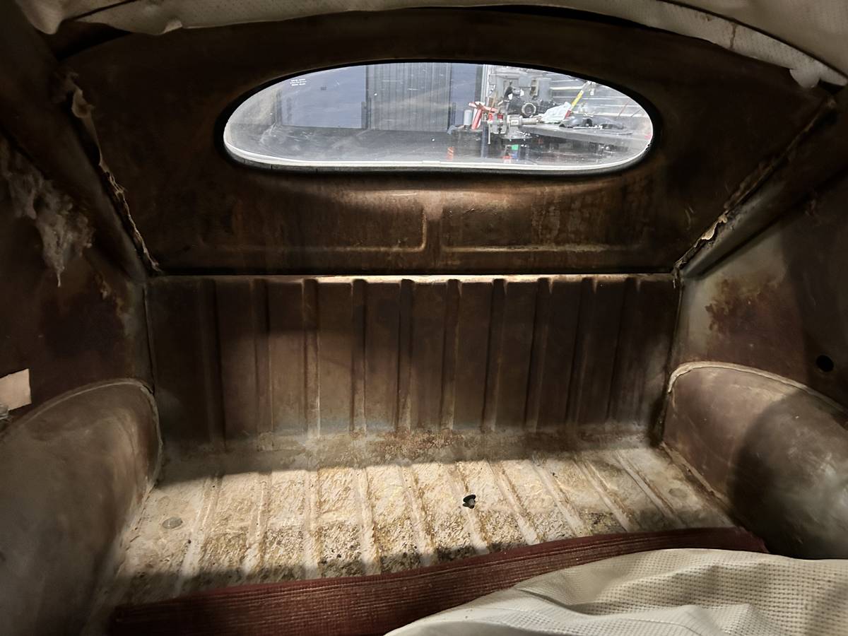 Volkswagen-beetle-1956-13