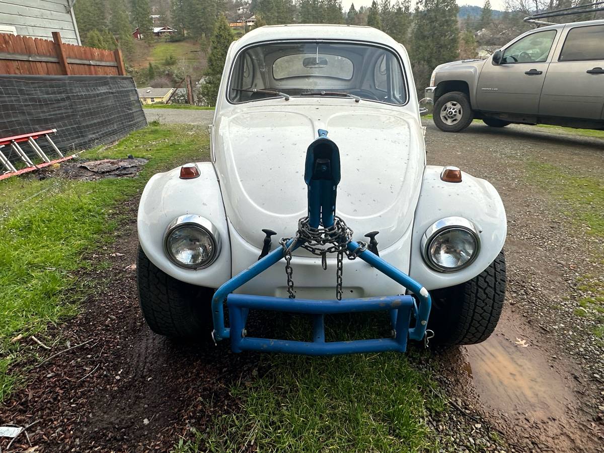 Volkswagen-beetle-1962-white-1