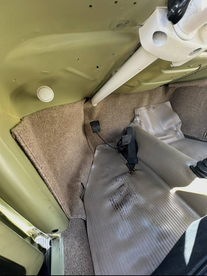 Volkswagen-beetle-1966-12