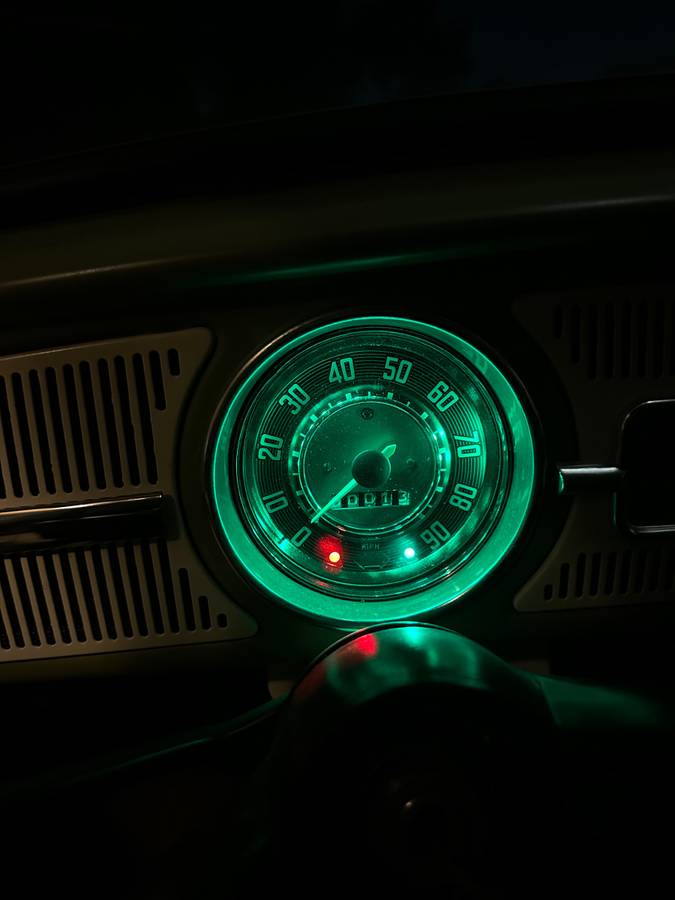 Volkswagen-beetle-1966-8