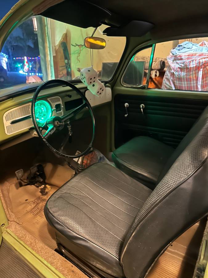 Volkswagen-beetle-1966-9