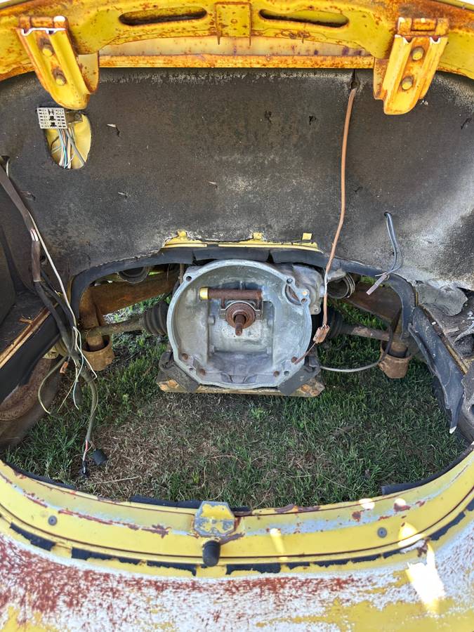 Volkswagen-beetle-1973-yellow-4