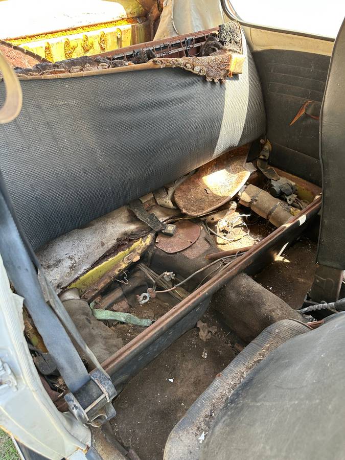 Volkswagen-beetle-1973-yellow-6