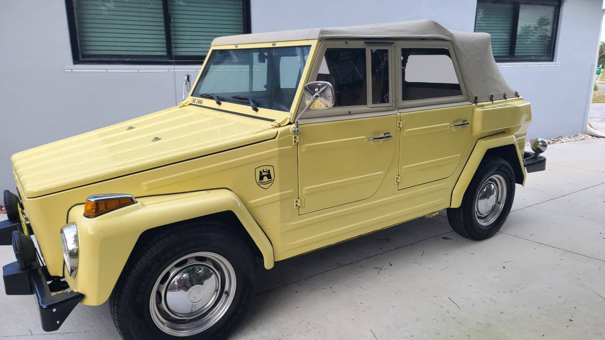 Volkswagen-beetle-1974-yellow-10