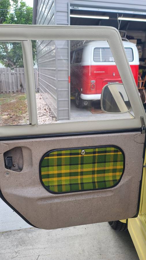 Volkswagen-beetle-1974-yellow-22