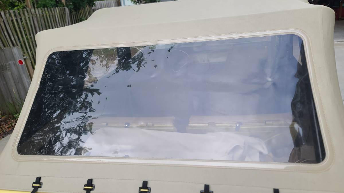 Volkswagen-beetle-1974-yellow-23