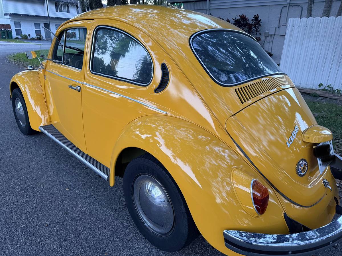 Volkswagen-beetle-1974-yellow-4