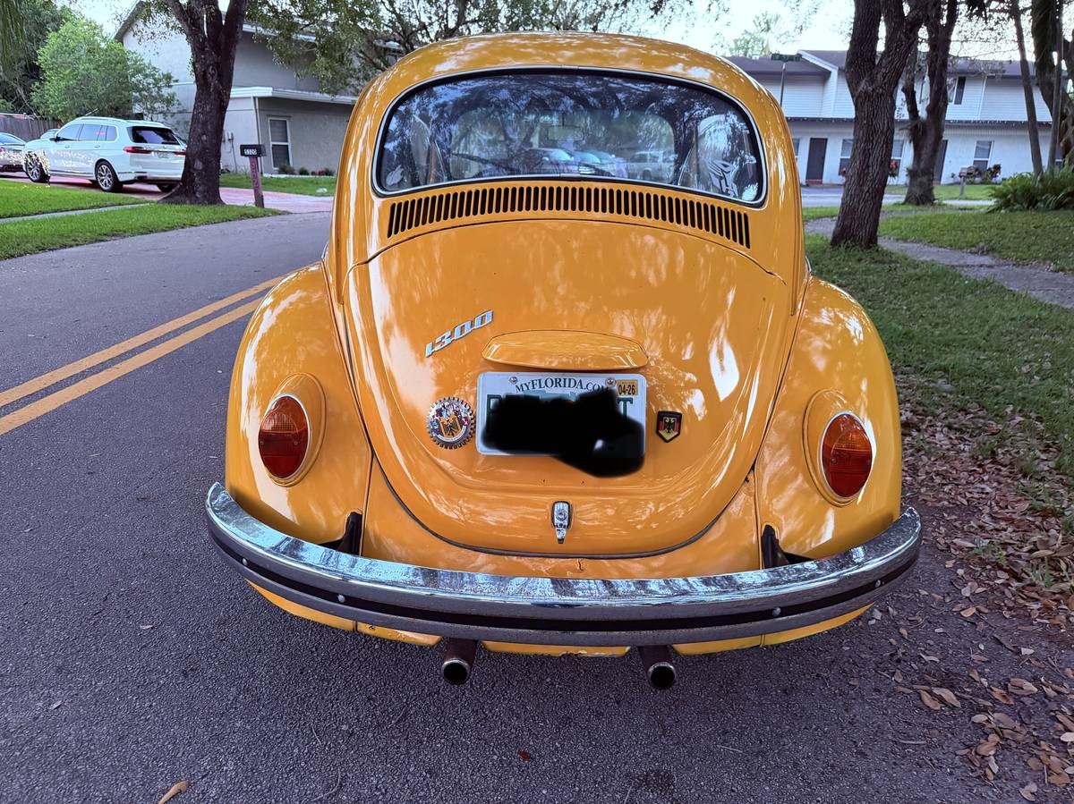 Volkswagen-beetle-1974-yellow-5