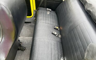 Volkswagen-beetle-cabriolet-1974-2