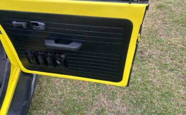 Volkswagen-beetle-cabriolet-1974-22