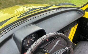 Volkswagen-beetle-cabriolet-1974-3