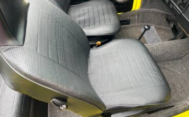 Volkswagen-beetle-cabriolet-1974-4