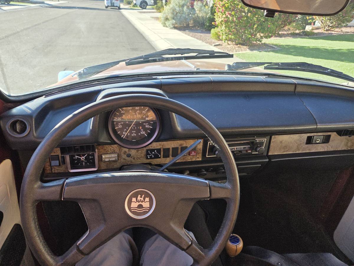 Volkswagen-beetle-convertible-1978-custom-2