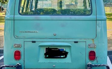 Volkswagen-bus-1964-green-1