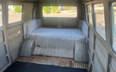 Volkswagen-bus-1964-green-6