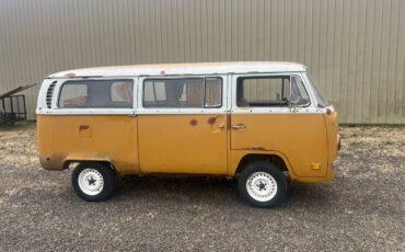 Volkswagen-bus-1971-1