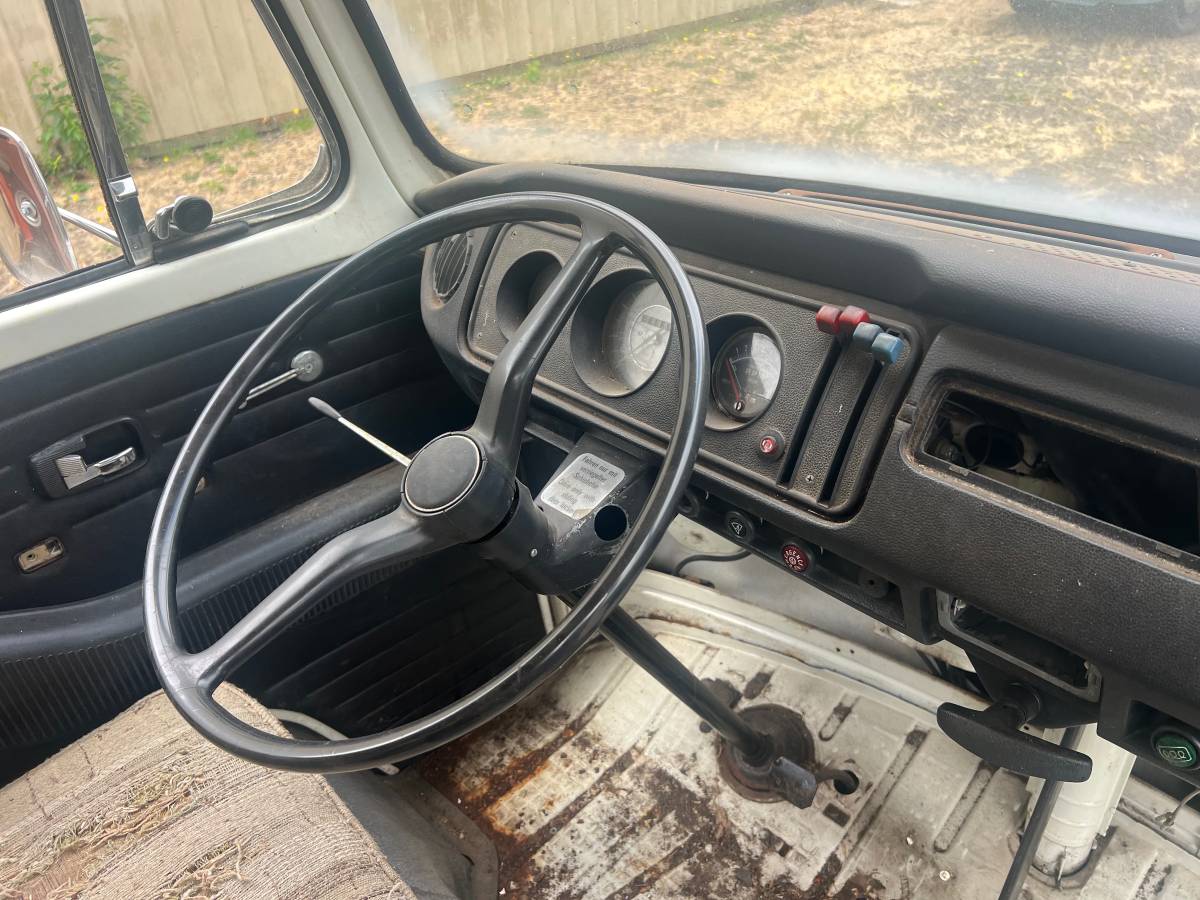 Volkswagen-bus-1971-2