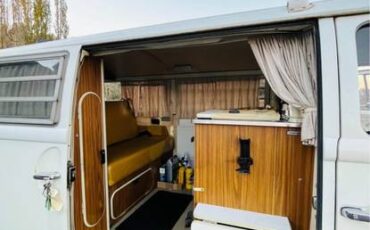 Volkswagen-bus-1972-13