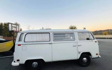 Volkswagen-bus-1972-6